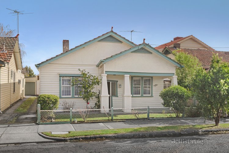 13 Suffolk Avenue Coburg 3058