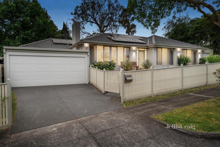 13 Valency Court Mitcham 3132