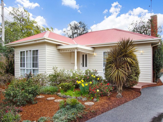 1 3 Valma Court Forest Hill 3131