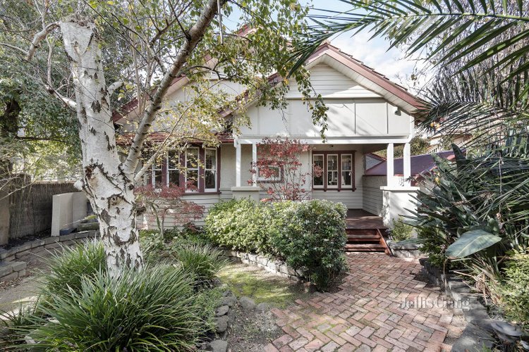 13 Waverley Street Essendon 3040