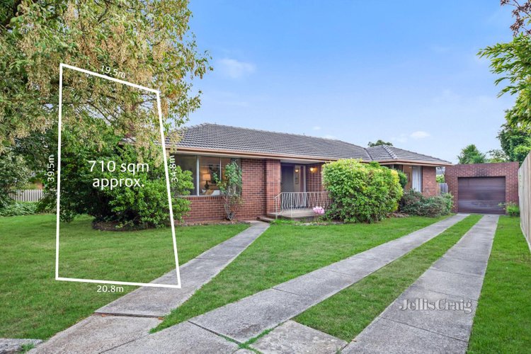 13 Woodlea Drive Glen Waverley 3150