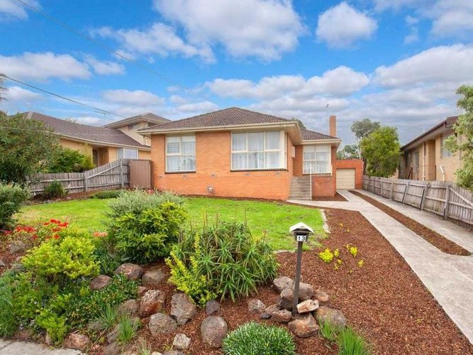 13 Woolart Street Strathmore 3041