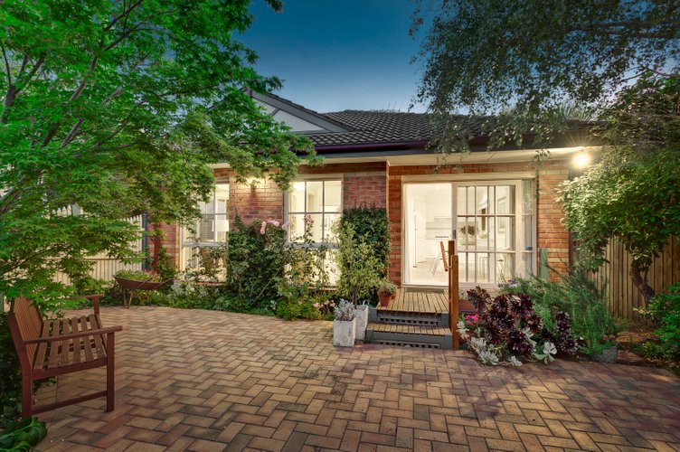 1/30 Cornell Street Camberwell 3124