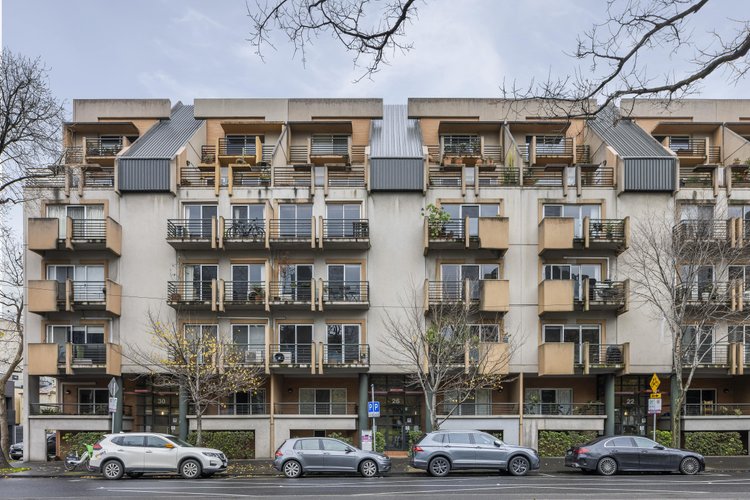 1 30 Dudley Street West Melbourne 3003