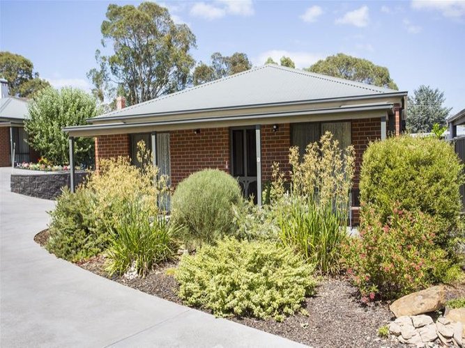 1 308 Barker Street Castlemaine 3450