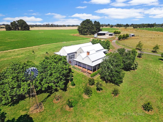 131 Rippers Lane Trentham East 3458