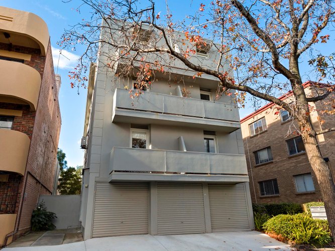 13 102 Millswyn Street South Yarra 3141