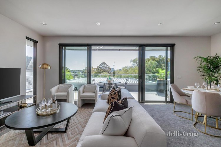 13 111 Riversdale Road Hawthorn 3122