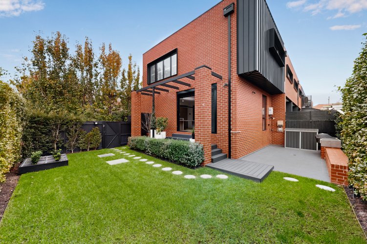 1/315 Barkly Street Elwood 3184