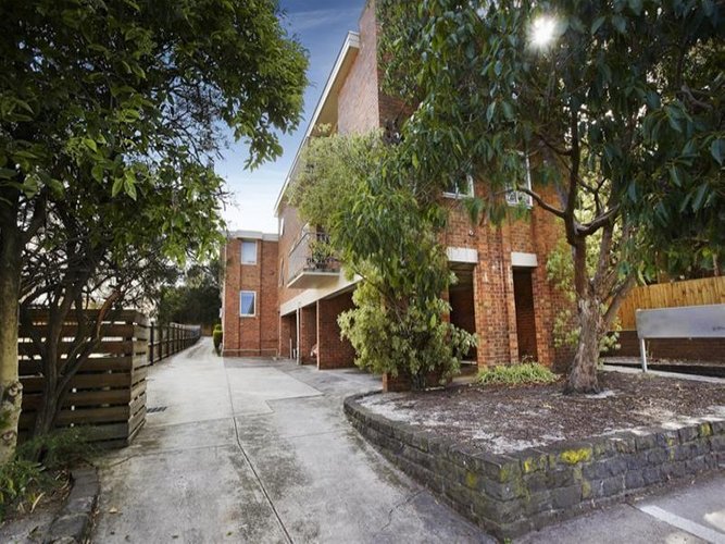 13 150 Alma Road St Kilda East 3183