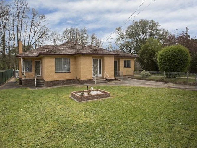 132 Main Road Campbells Creek 3451