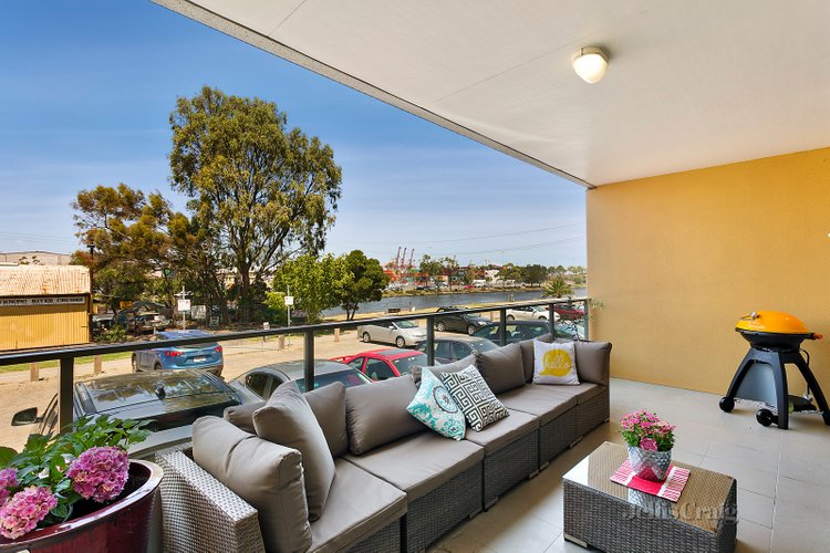 13/2 Saltriver Place Footscray 3011