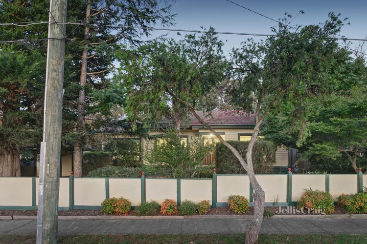 1 34 Beaconsfield Road Briar Hill 3088