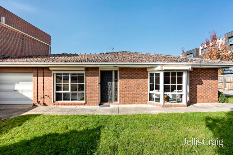 1 340 Pascoe Vale Road Essendon 3040