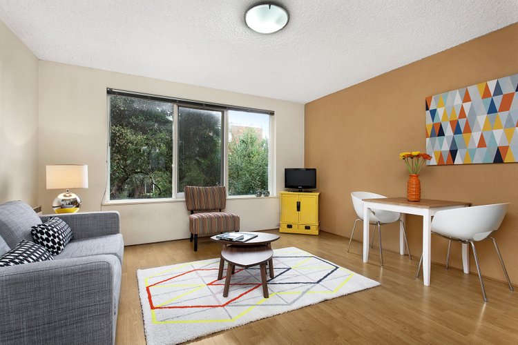 13/48 Farnham Street Flemington 3031