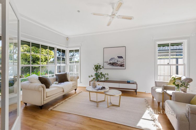 1 348 Stephensons Road Mount Waverley 3149