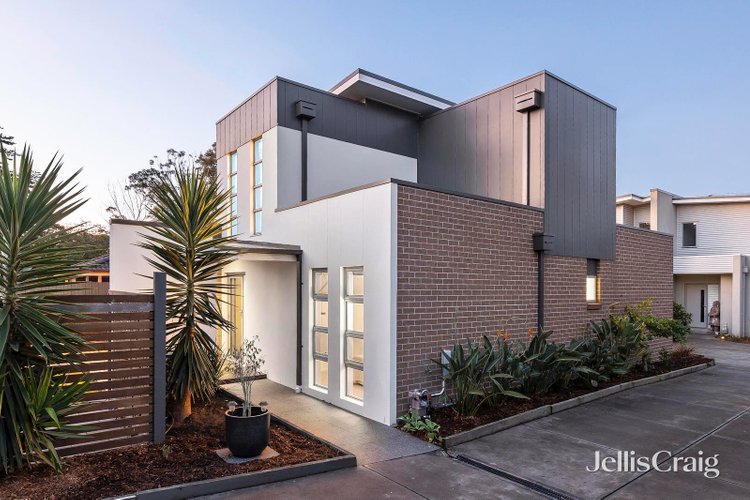 1 35 Spray Street Mornington 3931