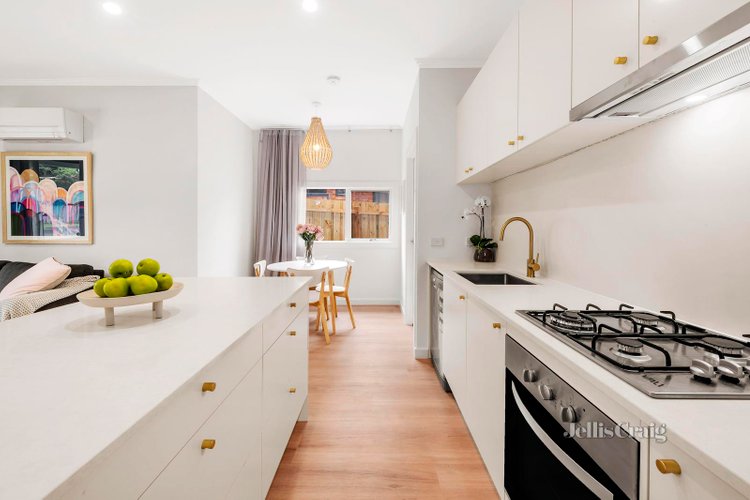1 36 Kulnine Avenue Mitcham 3132