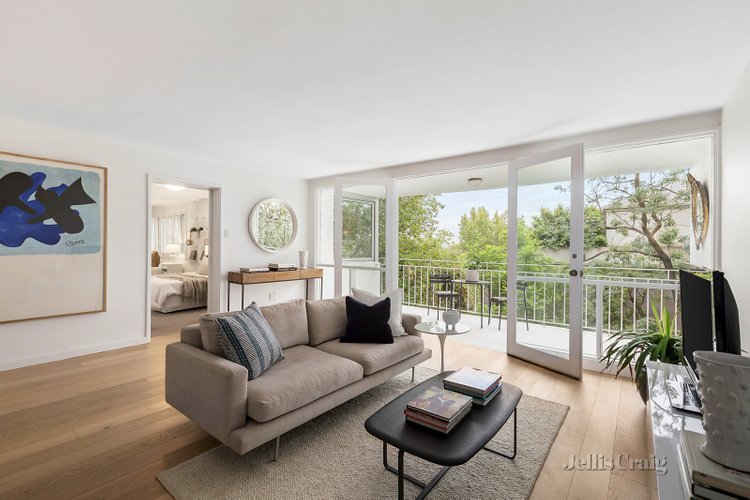 13/740 Orrong Road Toorak 3142