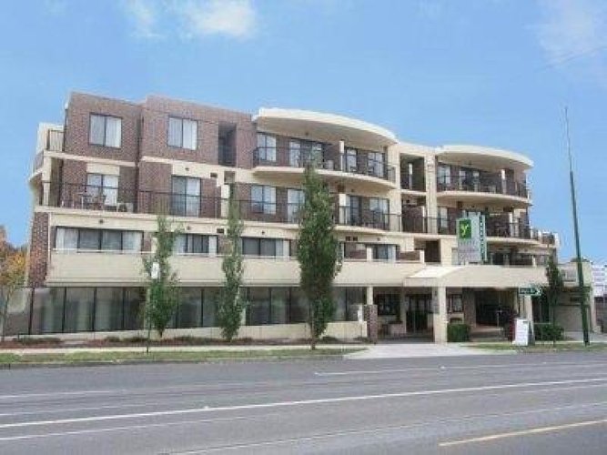 13 741-745 Whitehorse Road Mont Albert 3127