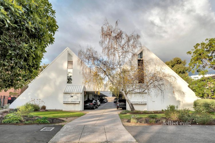 13 78 The Avenue Parkville 3052
