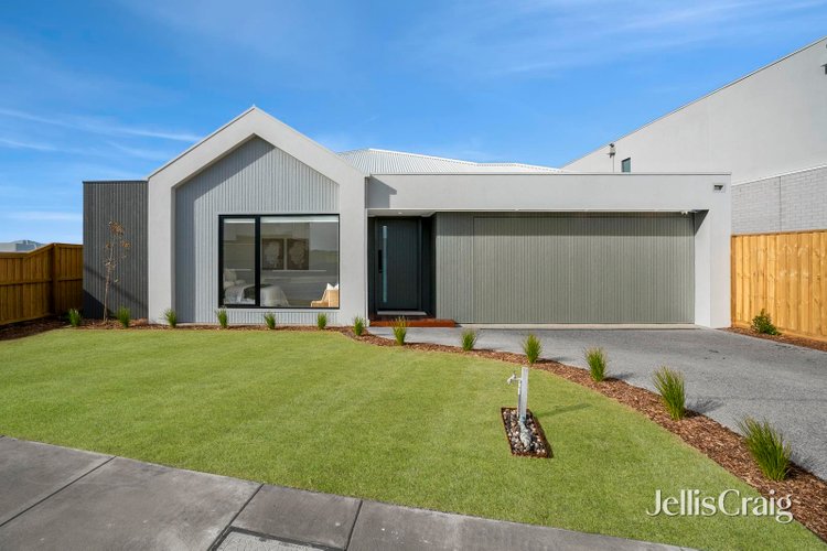 138 Oakdean Boulevard Ocean Grove 3226