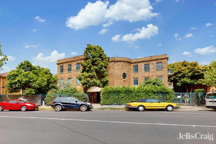 13/9 Southey Street Elwood 3184