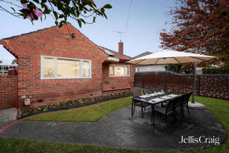 1 39 Station Road Rosanna 3084