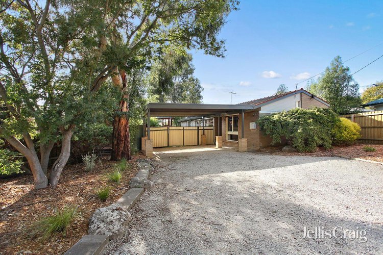 1 4 Alamein Avenue Kilsyth 3137