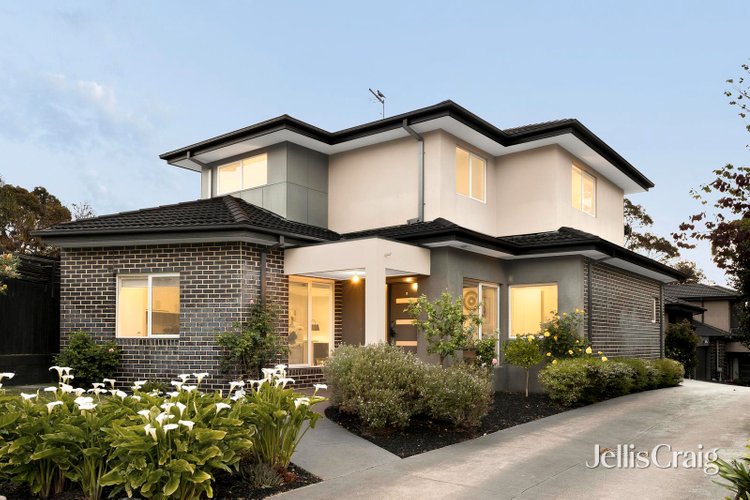 1 4 Betty Court Mount Waverley 3149