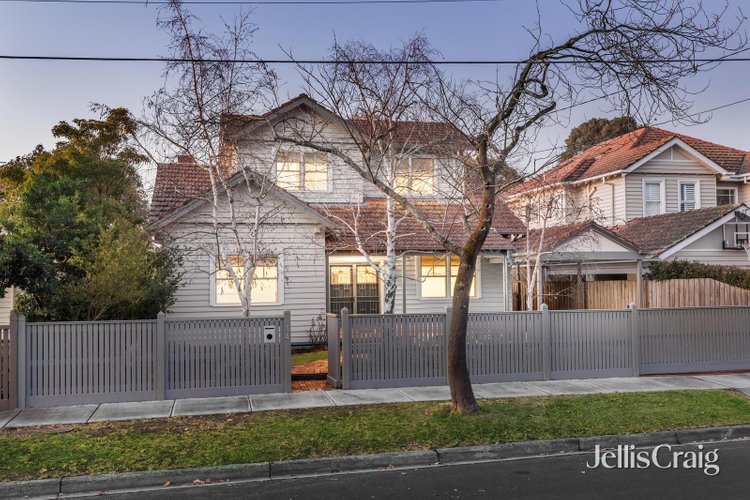 14 Blenheim Avenue Mont Albert 3127