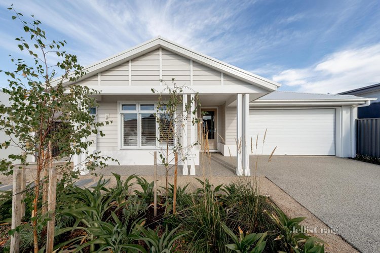 14 Blomeley Drive Lucas 3350