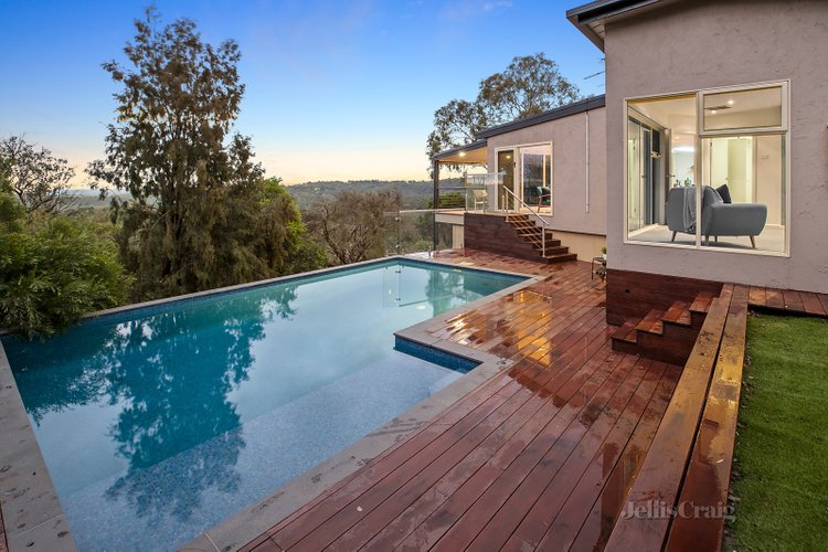 14 Blooms Road North Warrandyte 3113