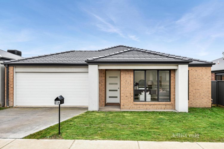 14 Bowerbird Grange Winter Valley 3358