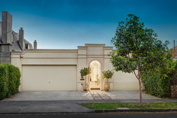 14 Burton Avenue Hawthorn 3122