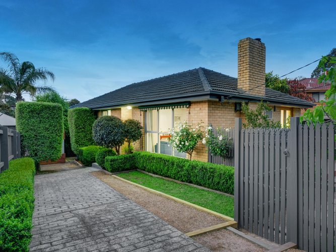 14 Caroline Crescent Blackburn North 3130