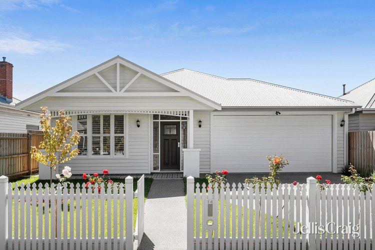 14 Collins Street Geelong West 3218