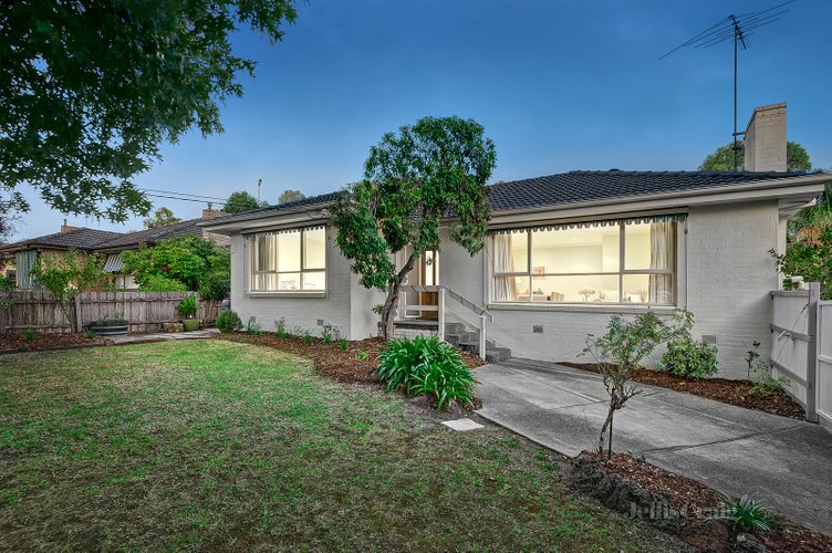 1/4 Craileen Street Donvale 3111