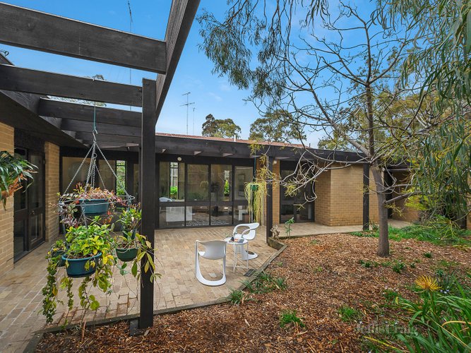 14 Crampton Crescent Rosanna 3084