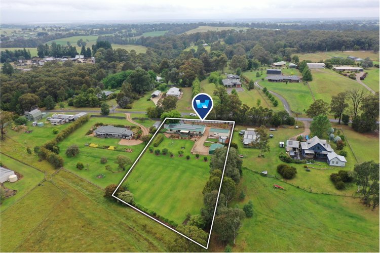 14 Damons Road, Mount Taylor