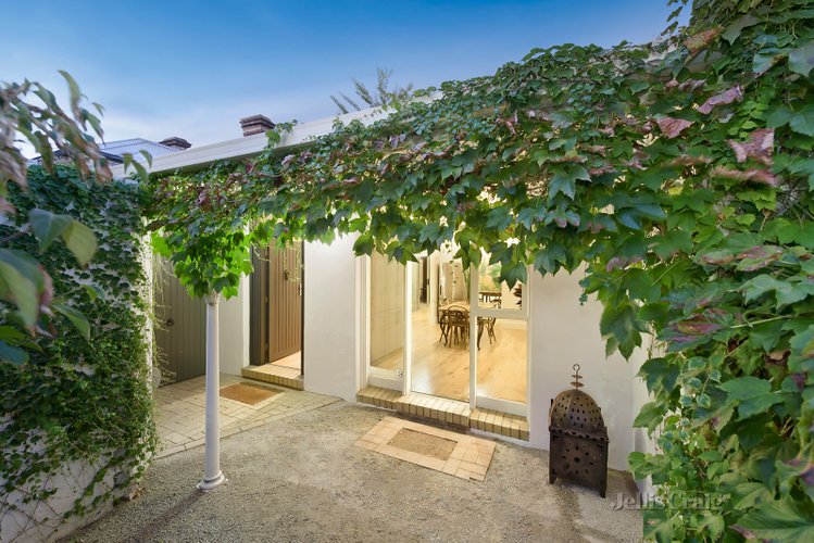 14 Davis Avenue South Yarra 3141