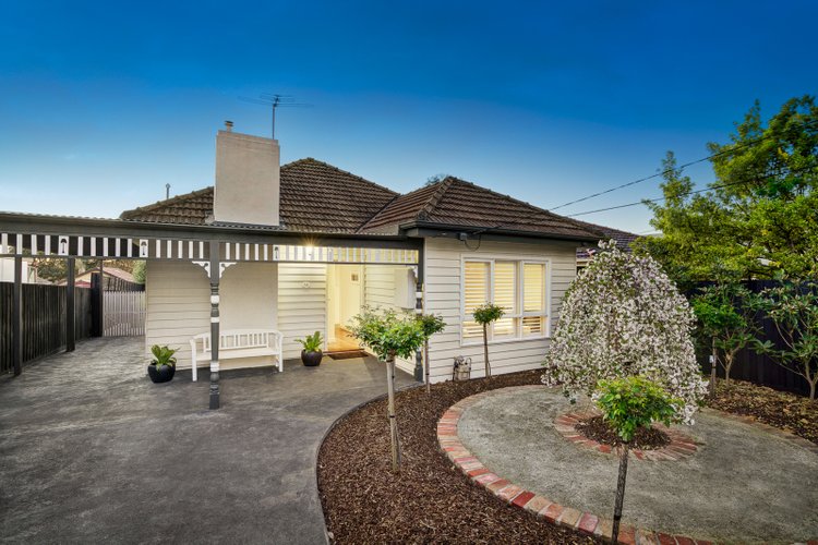 14 Deakin Street Mitcham 3132