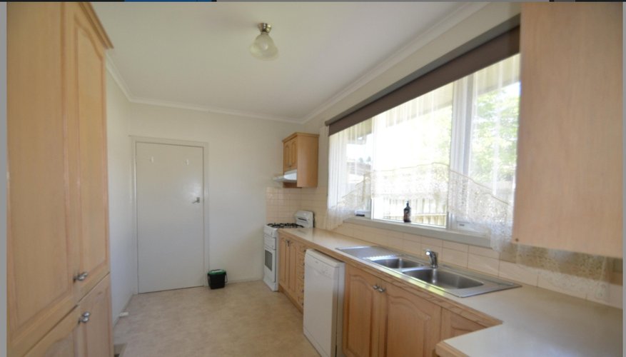 1/4 Dion Street Glen Waverley 3150