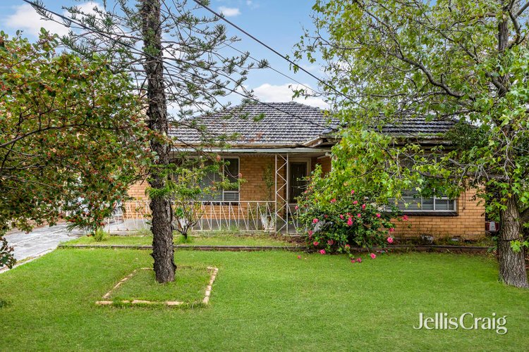14 Dumas Avenue Avondale Heights 3034