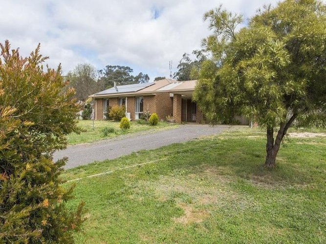 14 Eleanor Drive Campbells Creek 3451