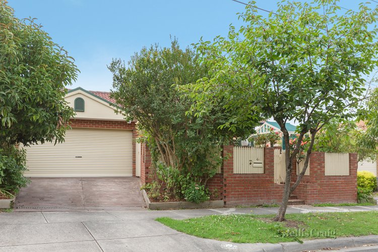 1/4 Elm Grove Mount Waverley 3149