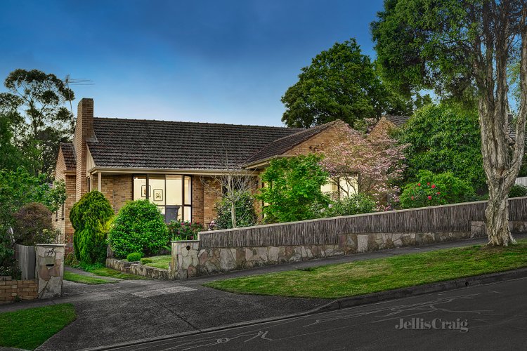 14 Elwood Street Surrey Hills 3127