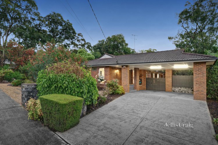 14 Floriston Grove Eltham 3095