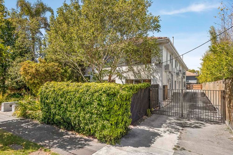 1 4 Holloway Street Ormond 3204