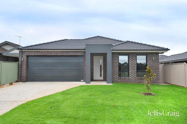 1/4 Howe Street  Miners Rest 3352